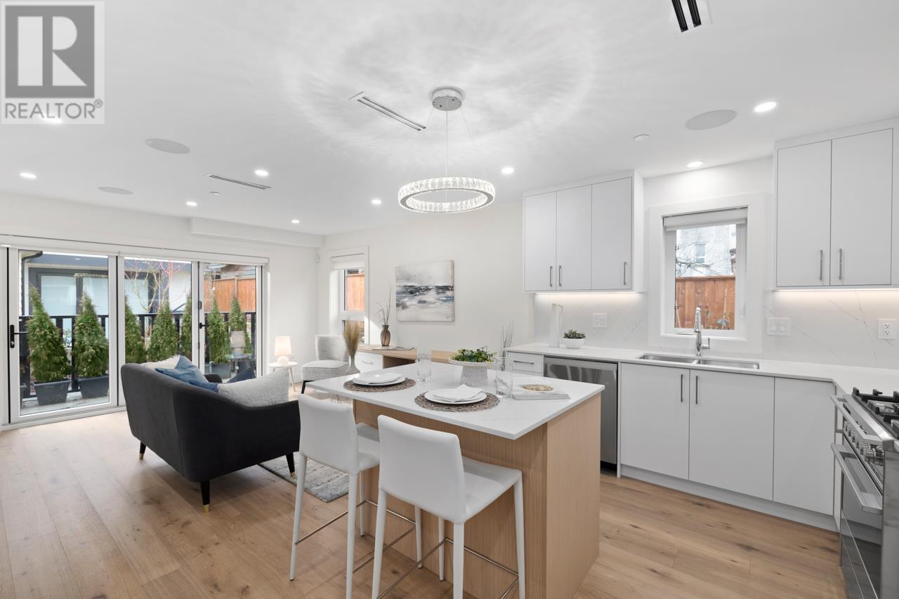 Listing Picture 10 of 33 : 1127 E 15TH AVENUE, Vancouver / 溫哥華 - 魯藝地產 Yvonne Lu Group - MLS Medallion Club Member