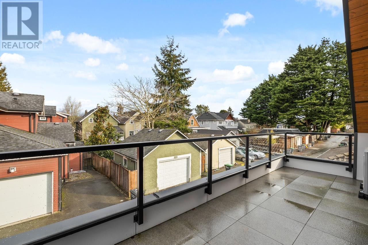 Listing Picture 28 of 33 : 1127 E 15TH AVENUE, Vancouver / 溫哥華 - 魯藝地產 Yvonne Lu Group - MLS Medallion Club Member