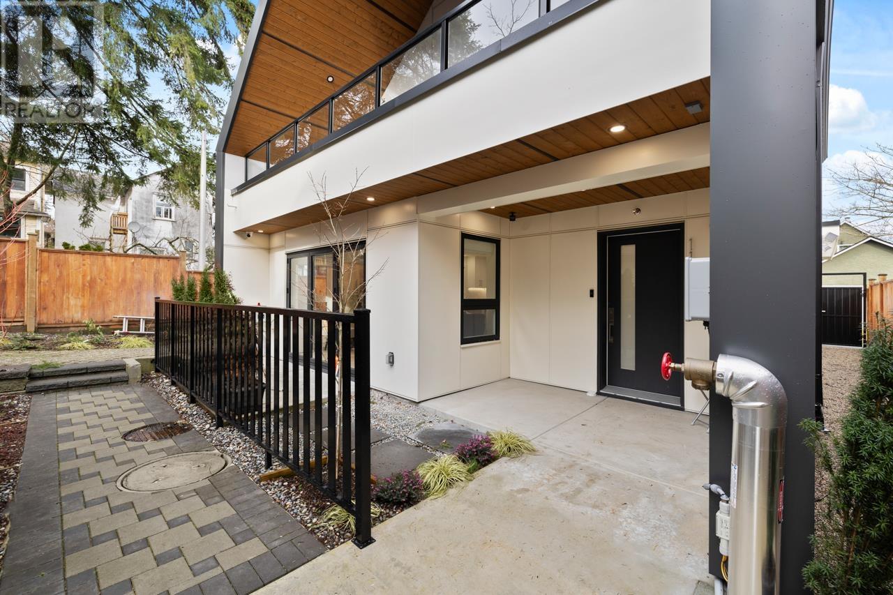 Listing Picture 31 of 33 : 1127 E 15TH AVENUE, Vancouver / 溫哥華 - 魯藝地產 Yvonne Lu Group - MLS Medallion Club Member