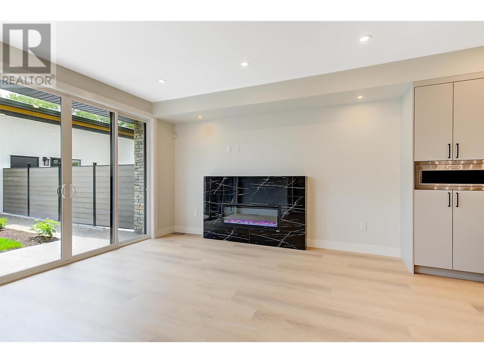 Property at 839 Lawson Avenue Unit# 4 image 4