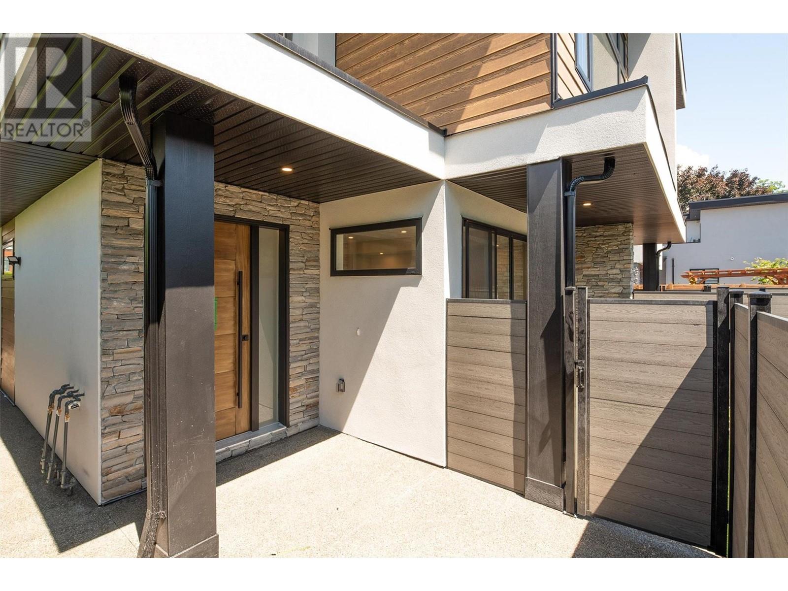 Property at 839 Lawson Avenue Unit# 3 image 3