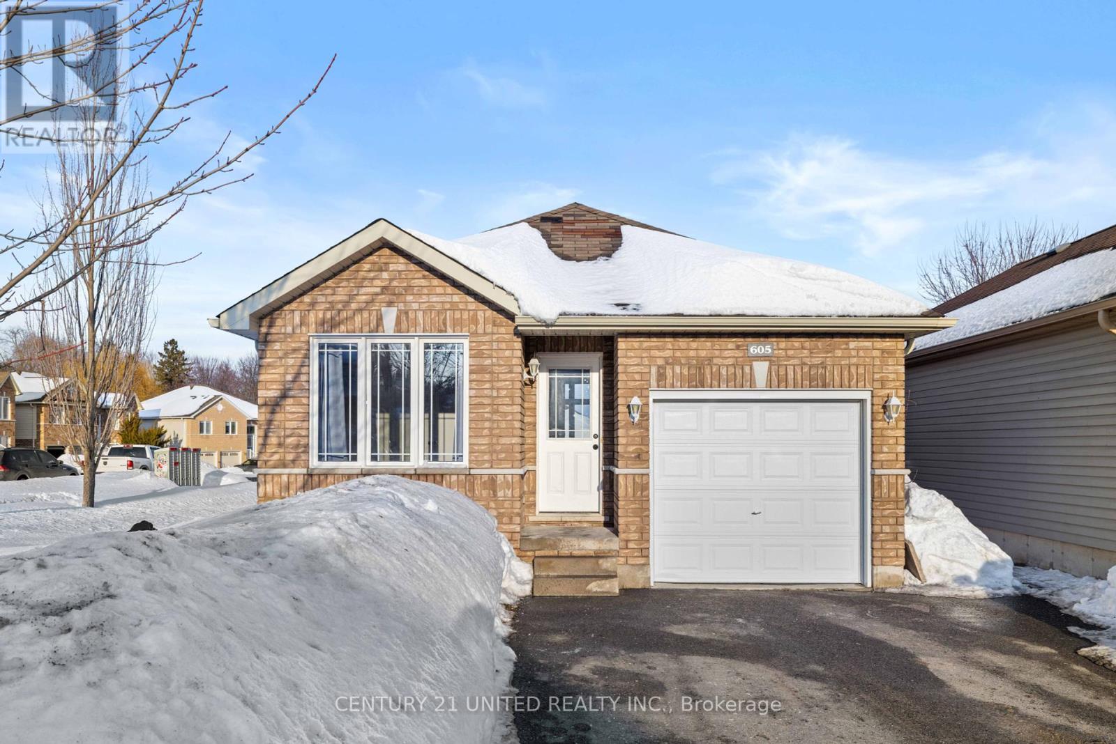 605 CLANCY CRESCENT, Peterborough, Ontario