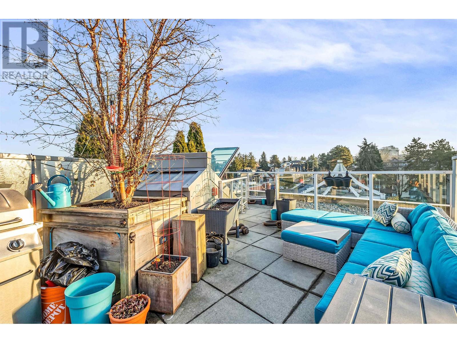 Listing Picture 12 of 22 : 607 417 GREAT NORTHERN WAY, Vancouver / 溫哥華 - 魯藝地產 Yvonne Lu Group - MLS Medallion Club Member