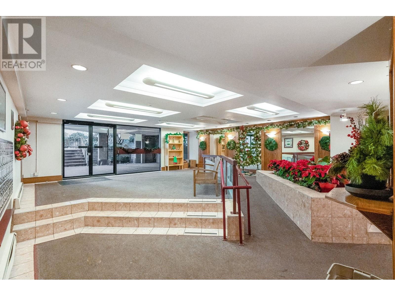 109 1500 Pendrell Street, Vancouver, British Columbia  V6G 3A5 - Photo 4 - R2970650