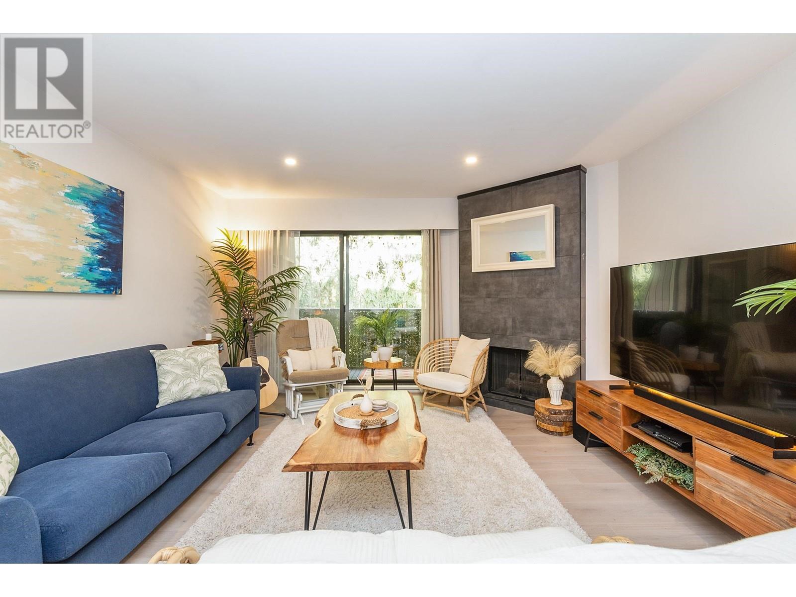 Listing Picture 4 of 21 : 226 9101 HORNE STREET, Burnaby / 本拿比 - 魯藝地產 Yvonne Lu Group - MLS Medallion Club Member
