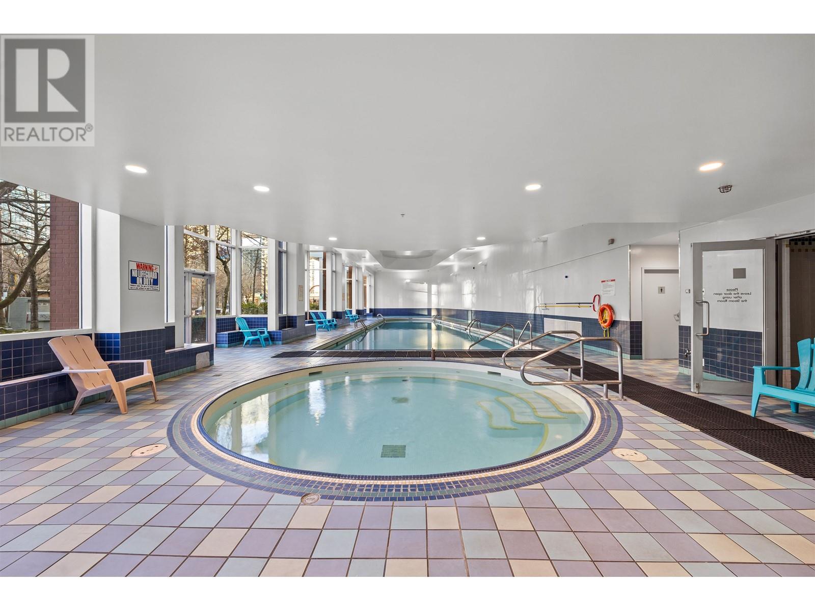 Listing Picture 14 of 21 : 2702 193 AQUARIUS MEWS, Vancouver / 溫哥華 - 魯藝地產 Yvonne Lu Group - MLS Medallion Club Member