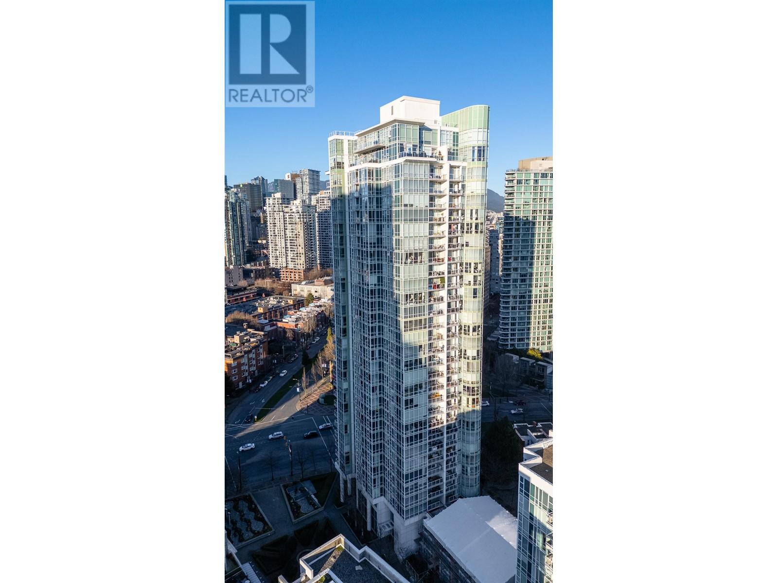Listing Picture 18 of 21 : 2702 193 AQUARIUS MEWS, Vancouver / 溫哥華 - 魯藝地產 Yvonne Lu Group - MLS Medallion Club Member