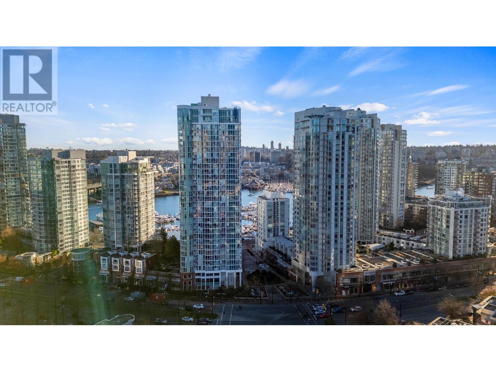 Listing Picture 21 of 21 : 2702 193 AQUARIUS MEWS, Vancouver / 溫哥華 - 魯藝地產 Yvonne Lu Group - MLS Medallion Club Member