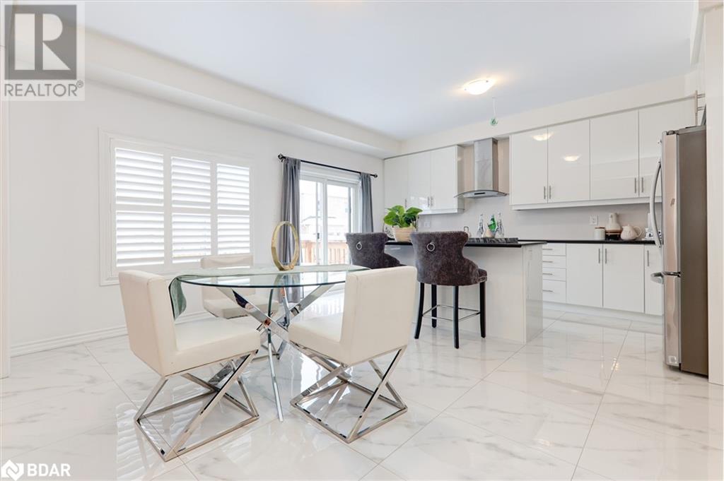 301 Danny Wheeler Boulevard, Keswick, Ontario  L4P 0K1 - Photo 17 - 40701089