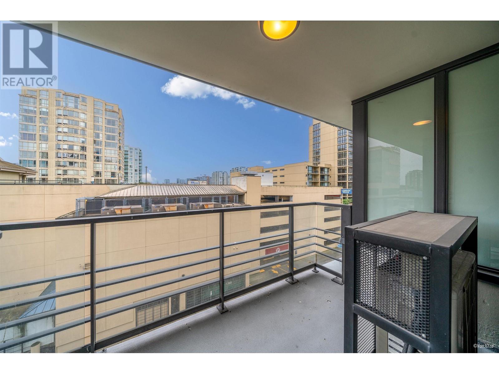 Listing Picture 21 of 27 : 706 7979 FIRBRIDGE WAY, Richmond / 烈治文 - 魯藝地產 Yvonne Lu Group - MLS Medallion Club Member