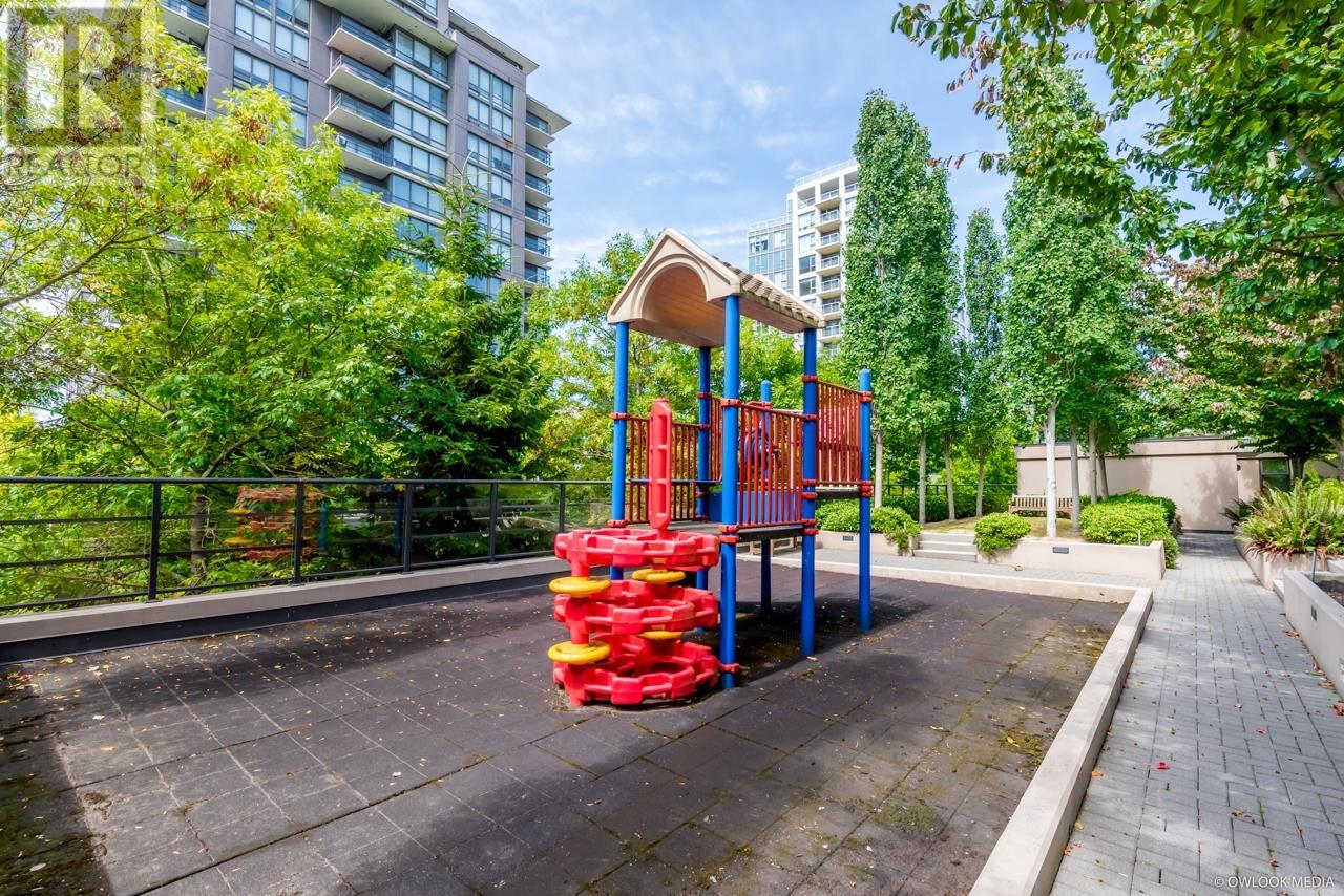 Listing Picture 21 of 26 : 1608 6333 KATSURA STREET, Richmond / 烈治文 - 魯藝地產 Yvonne Lu Group - MLS Medallion Club Member