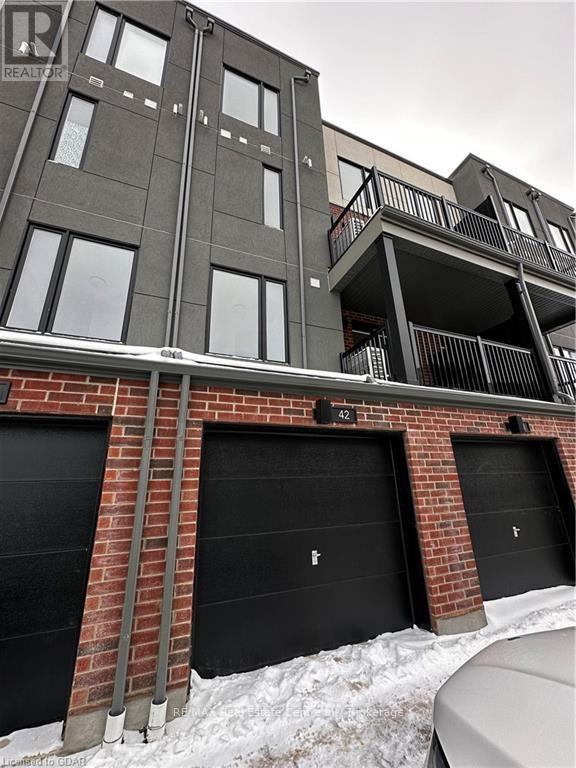 42 - 99 Roger Street, Waterloo, Ontario  N2L 1A4 - Photo 18 - X11988353