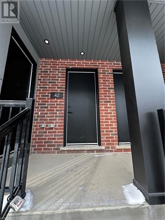42 - 99 Roger Street, Waterloo, Ontario  N2L 1A4 - Photo 3 - X11988353