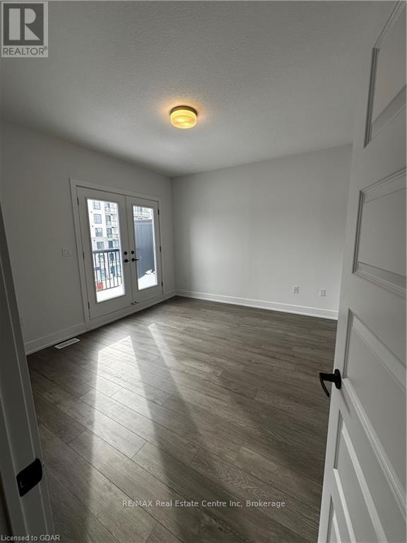 42 - 99 Roger Street, Waterloo, Ontario  N2L 1A4 - Photo 9 - X11988353