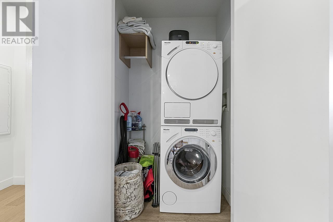 Listing Picture 18 of 25 : 1106 1480 HOWE STREET, Vancouver / 溫哥華 - 魯藝地產 Yvonne Lu Group - MLS Medallion Club Member