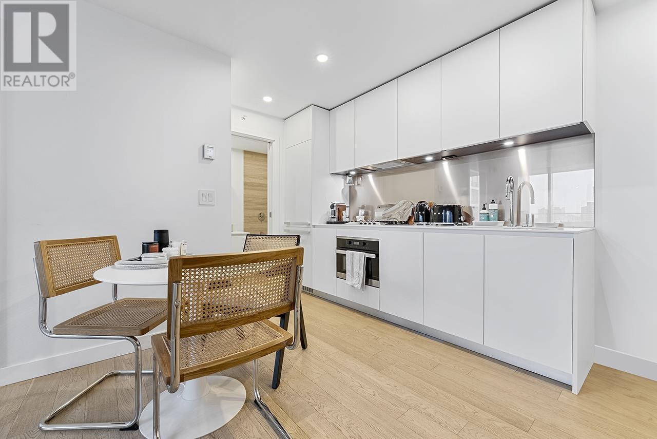 Listing Picture 8 of 25 : 1106 1480 HOWE STREET, Vancouver / 溫哥華 - 魯藝地產 Yvonne Lu Group - MLS Medallion Club Member