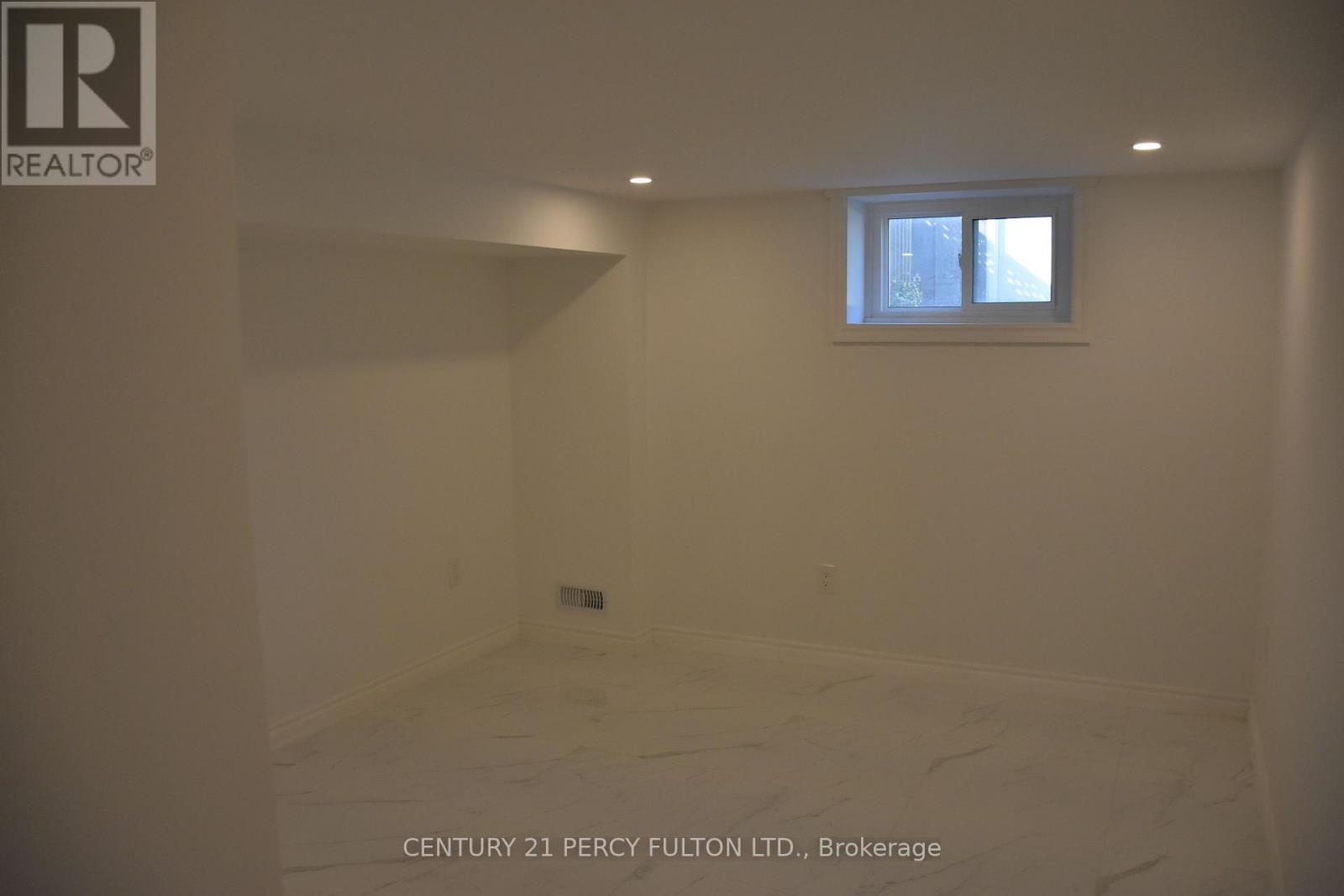 Basement - 185 Taylor Mills Drive N, Richmond Hill, Ontario  L4C 2T5 - Photo 2 - N11988333