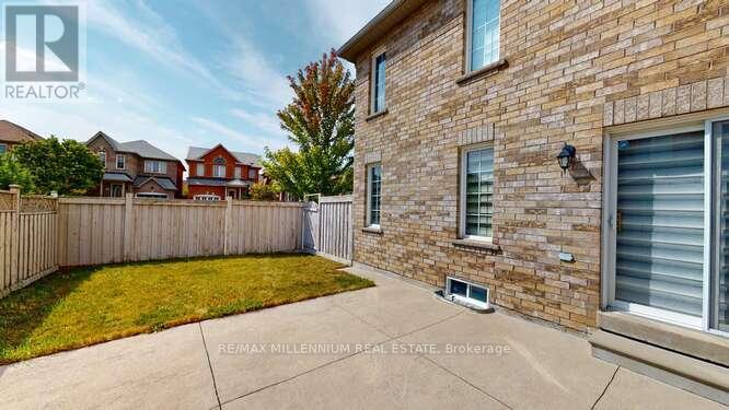 25 Trevino Crescent, Brampton (Brampton East), Ontario  L6P 1L9 - Photo 39 - W11988360