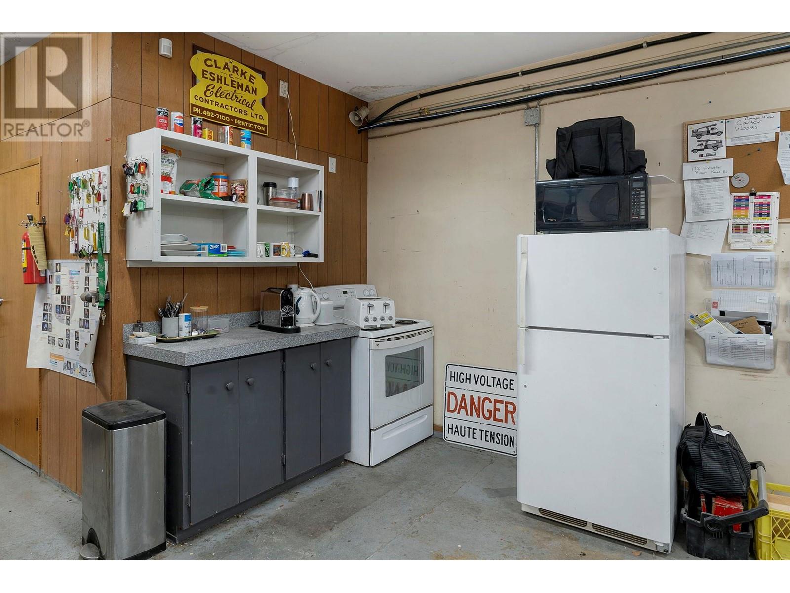 242 Haynes Street, Penticton, British Columbia  V2A 5R9 - Photo 22 - 10336628