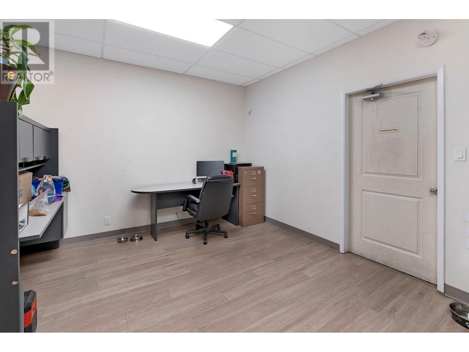 242 Haynes Street, Penticton, British Columbia  V2A 5R9 - Photo 9 - 10336628