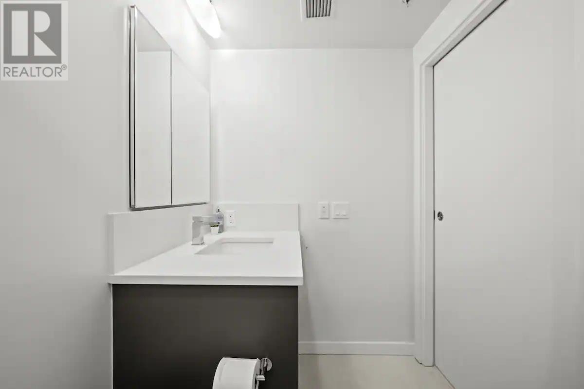 725 180 E 2nd Avenue, Vancouver, British Columbia  V5T 0K4 - Photo 3 - R2970269