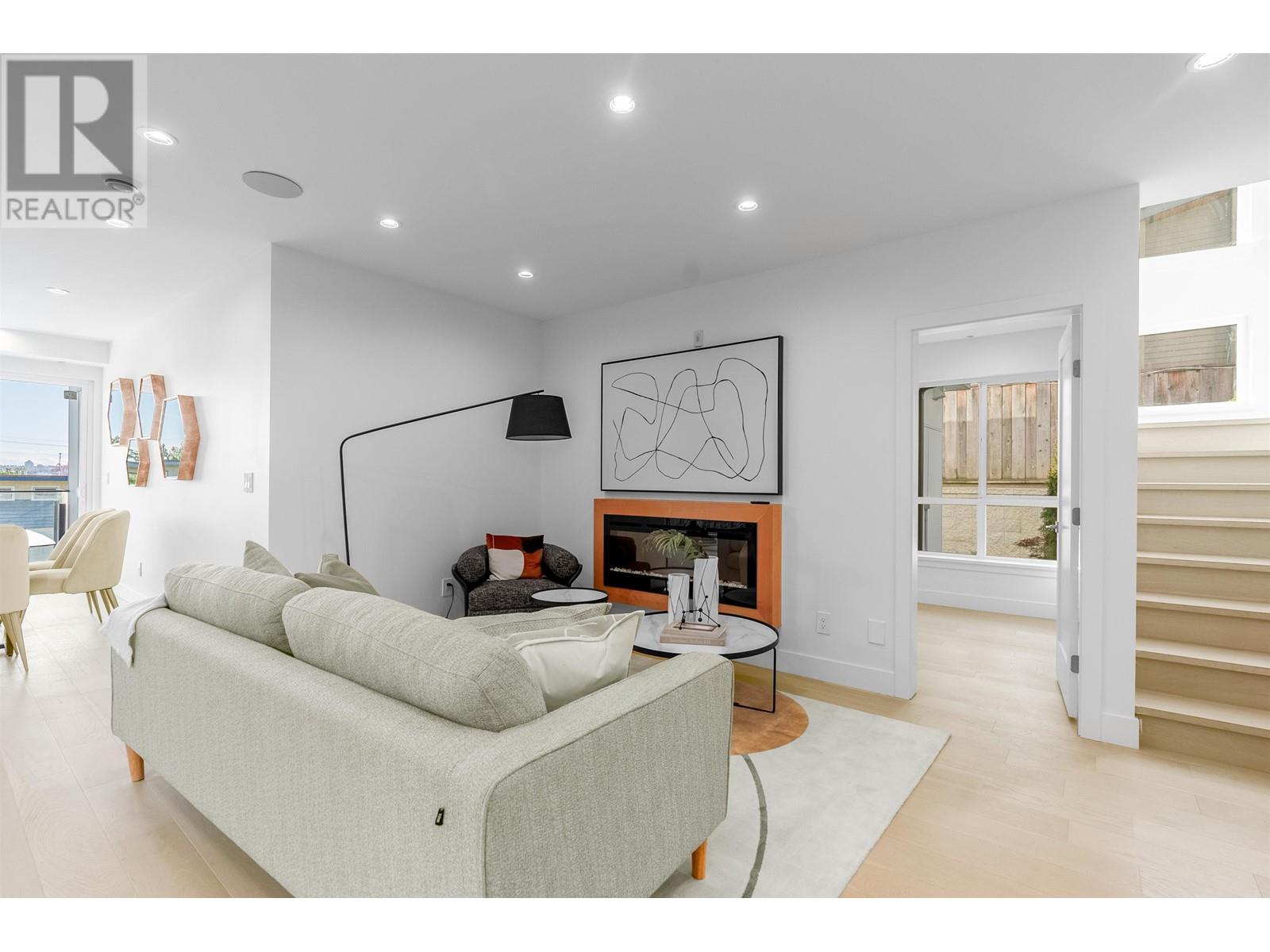 1 434 E 1st Street, North Vancouver, British Columbia  V7L 1B7 - Photo 11 - R2970702