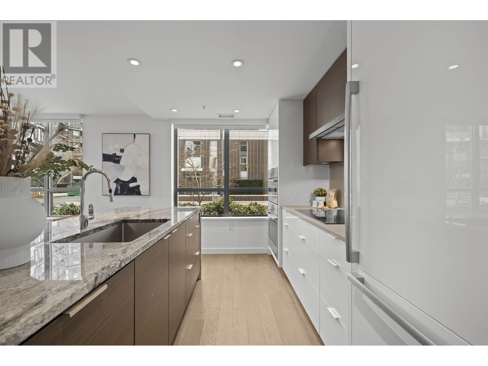 Listing Picture 12 of 40 : 1672 PULLMAN PORTER STREET, Vancouver / 溫哥華 - 魯藝地產 Yvonne Lu Group - MLS Medallion Club Member