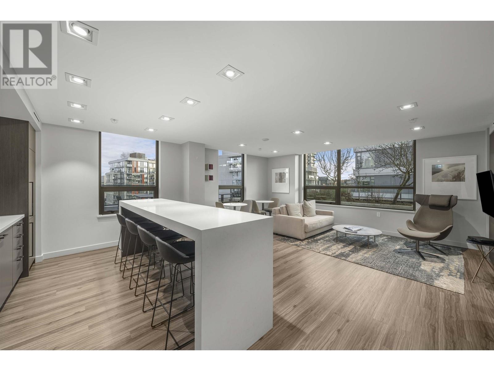 Listing Picture 32 of 40 : 1672 PULLMAN PORTER STREET, Vancouver / 溫哥華 - 魯藝地產 Yvonne Lu Group - MLS Medallion Club Member