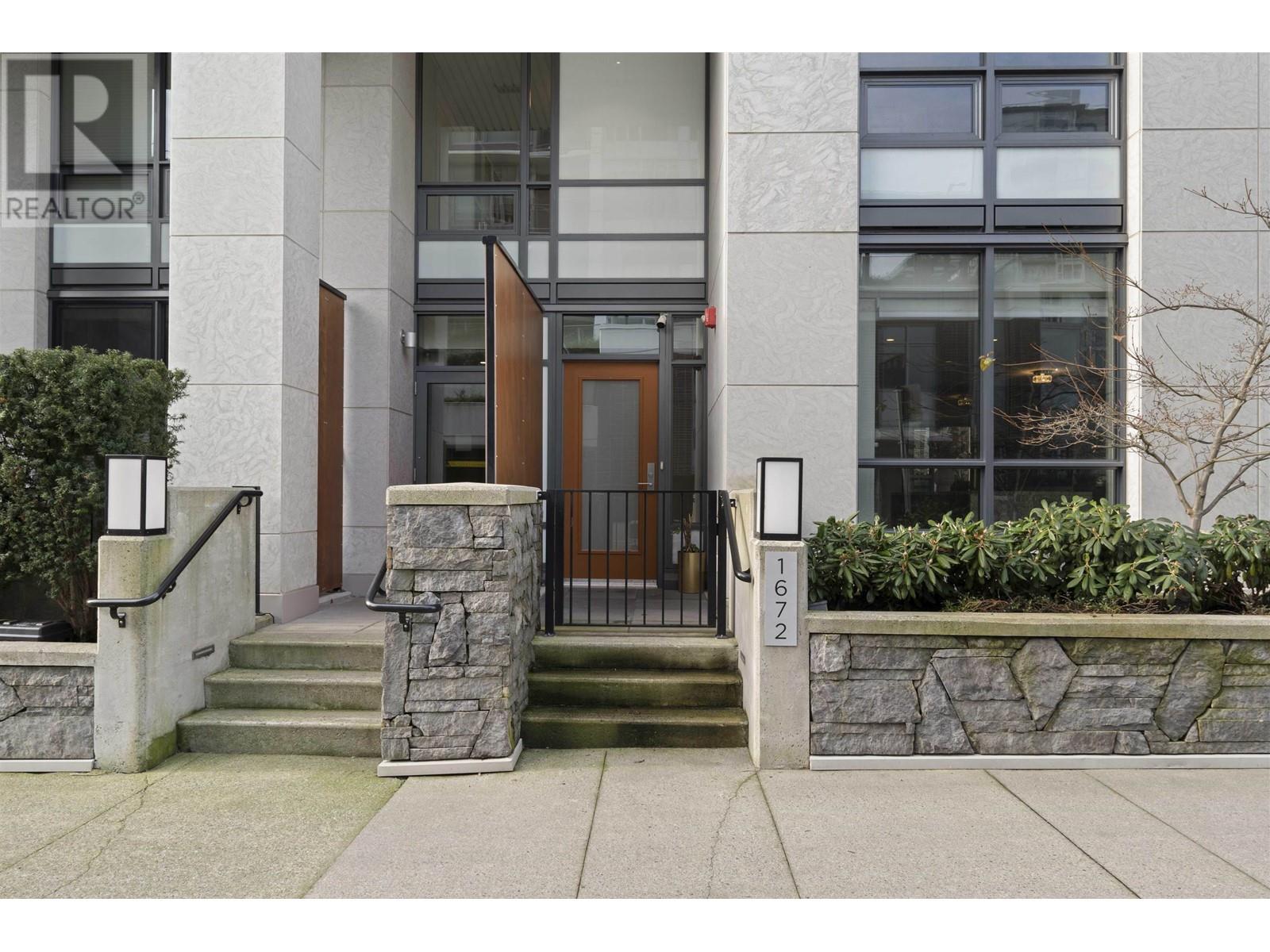 Listing Picture 34 of 40 : 1672 PULLMAN PORTER STREET, Vancouver / 溫哥華 - 魯藝地產 Yvonne Lu Group - MLS Medallion Club Member