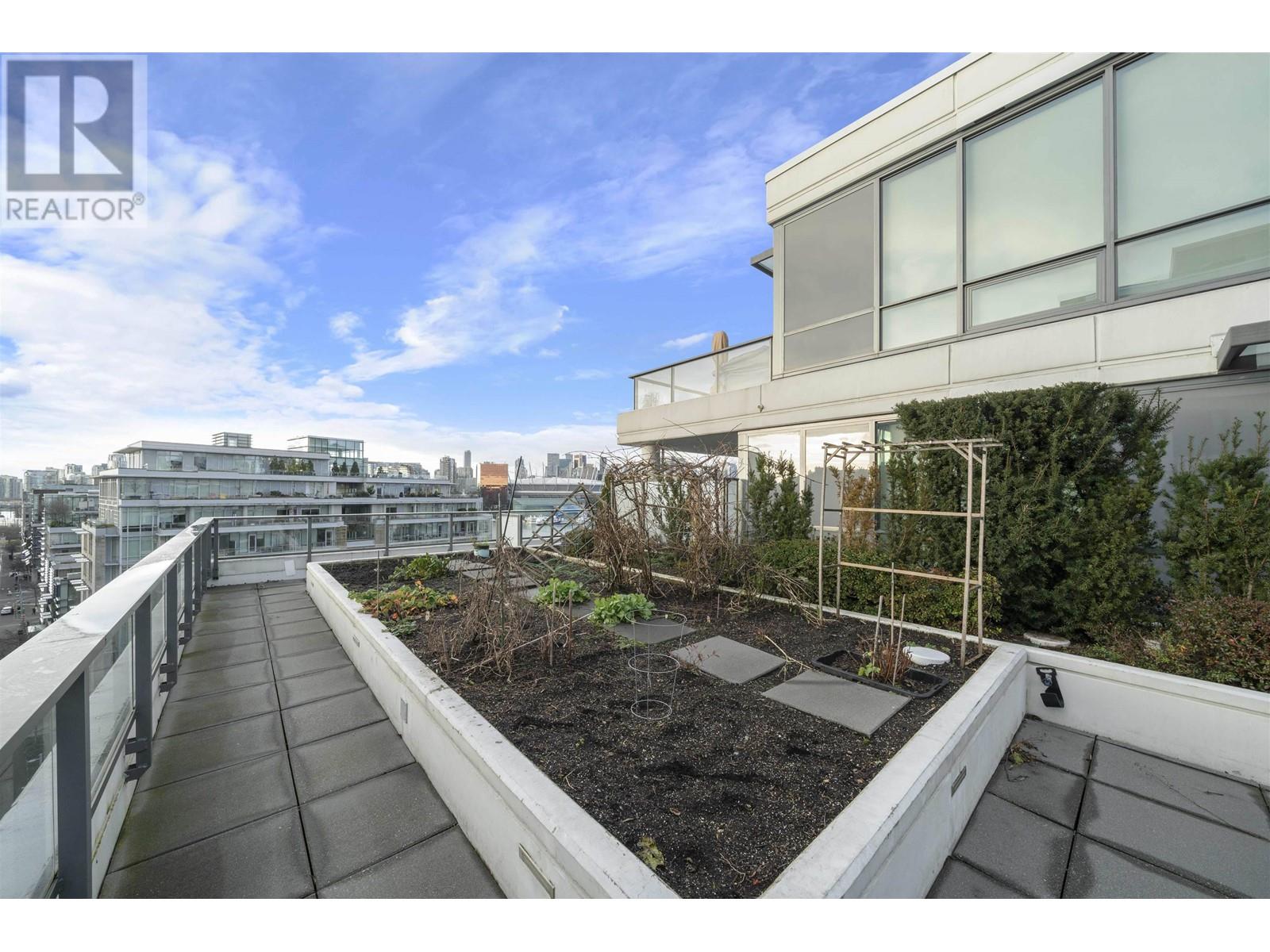 Listing Picture 39 of 40 : 1672 PULLMAN PORTER STREET, Vancouver / 溫哥華 - 魯藝地產 Yvonne Lu Group - MLS Medallion Club Member