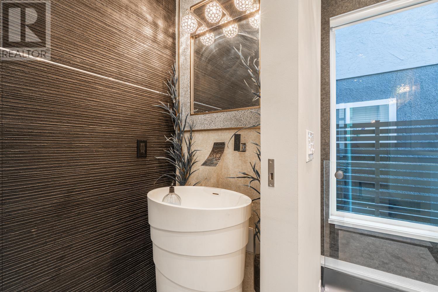 1072 E 39th Avenue, Vancouver, British Columbia  V5W 1L1 - Photo 10 - R2970715
