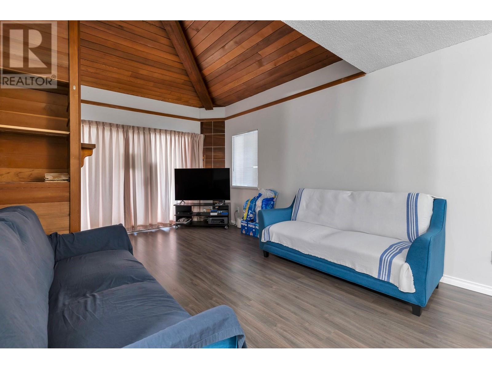 310 1195 Pipeline Road, Coquitlam, British Columbia  V3B 6J5 - Photo 2 - R2970595