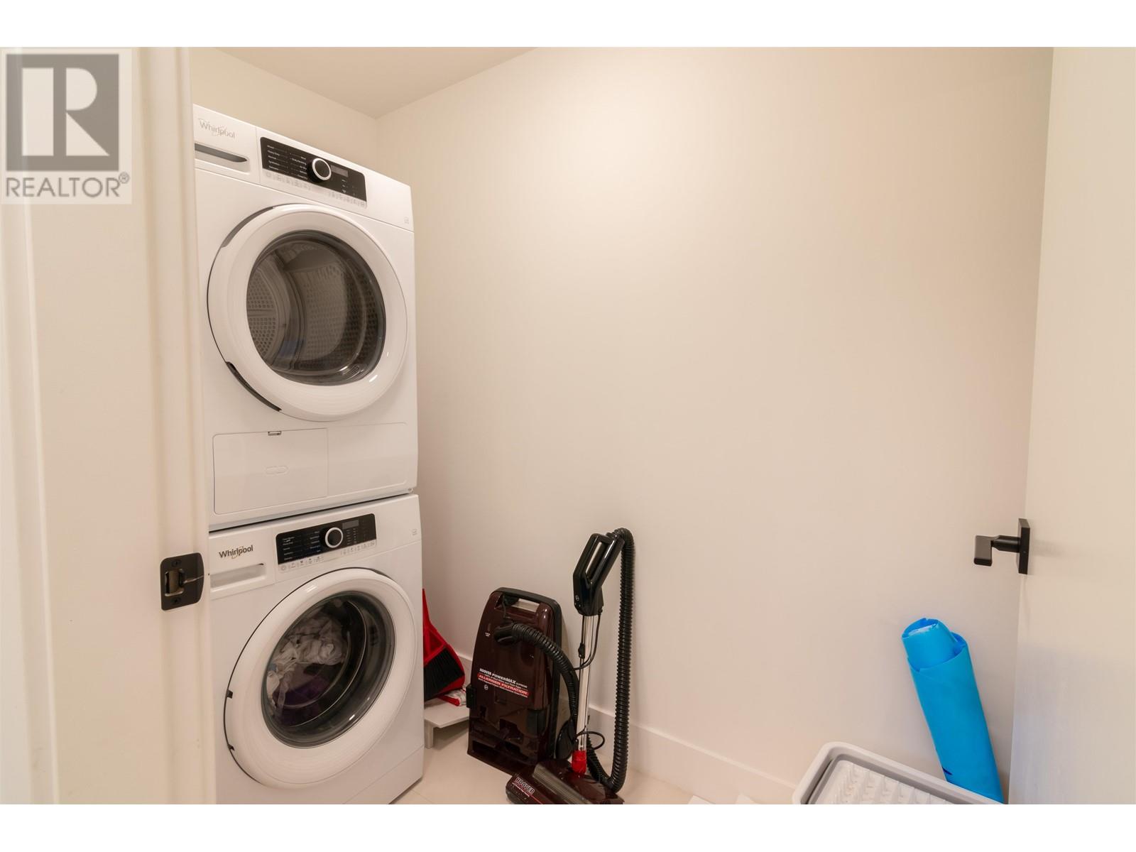 Property at 1106 2180 KELLY AVENUE image 3