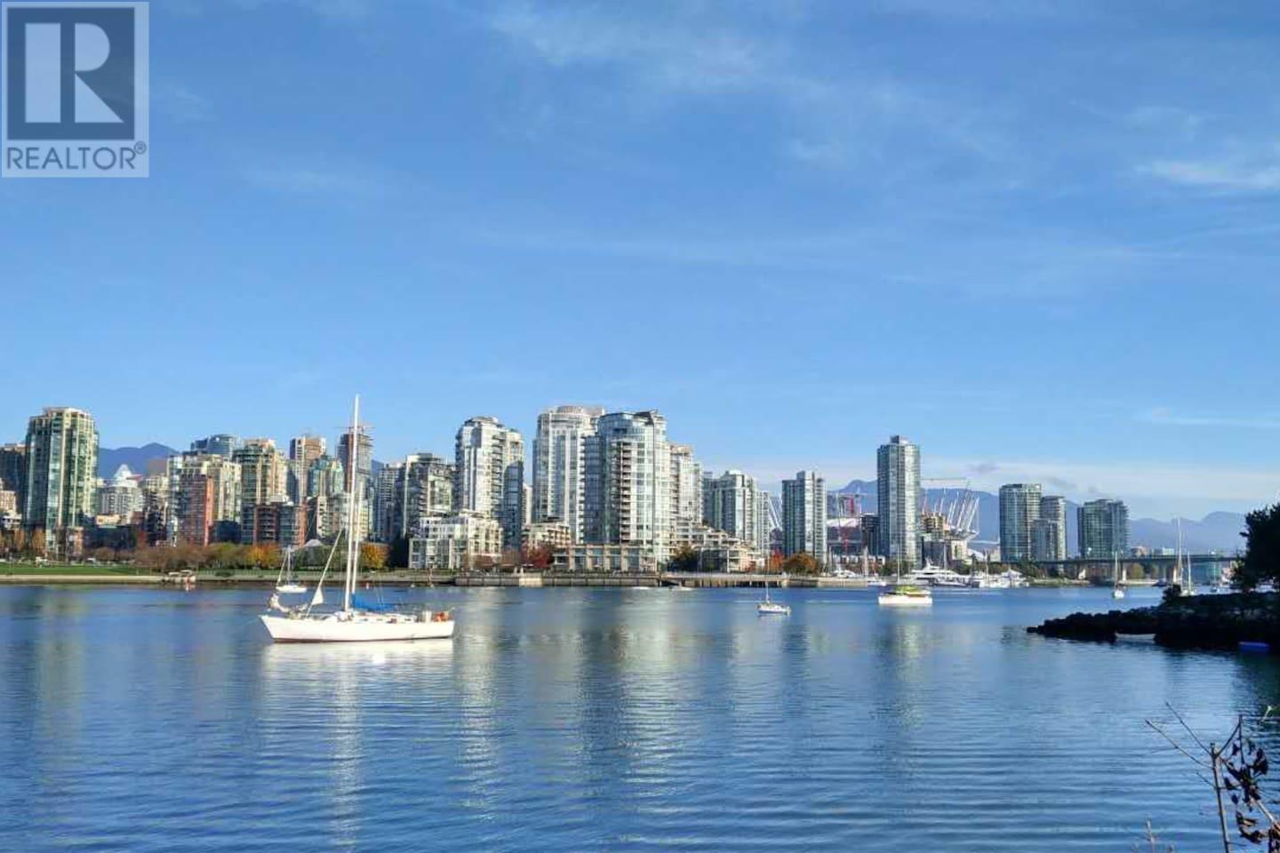 Listing Picture 13 of 13 : 4 1101 W 8TH AVENUE, Vancouver / 溫哥華 - 魯藝地產 Yvonne Lu Group - MLS Medallion Club Member