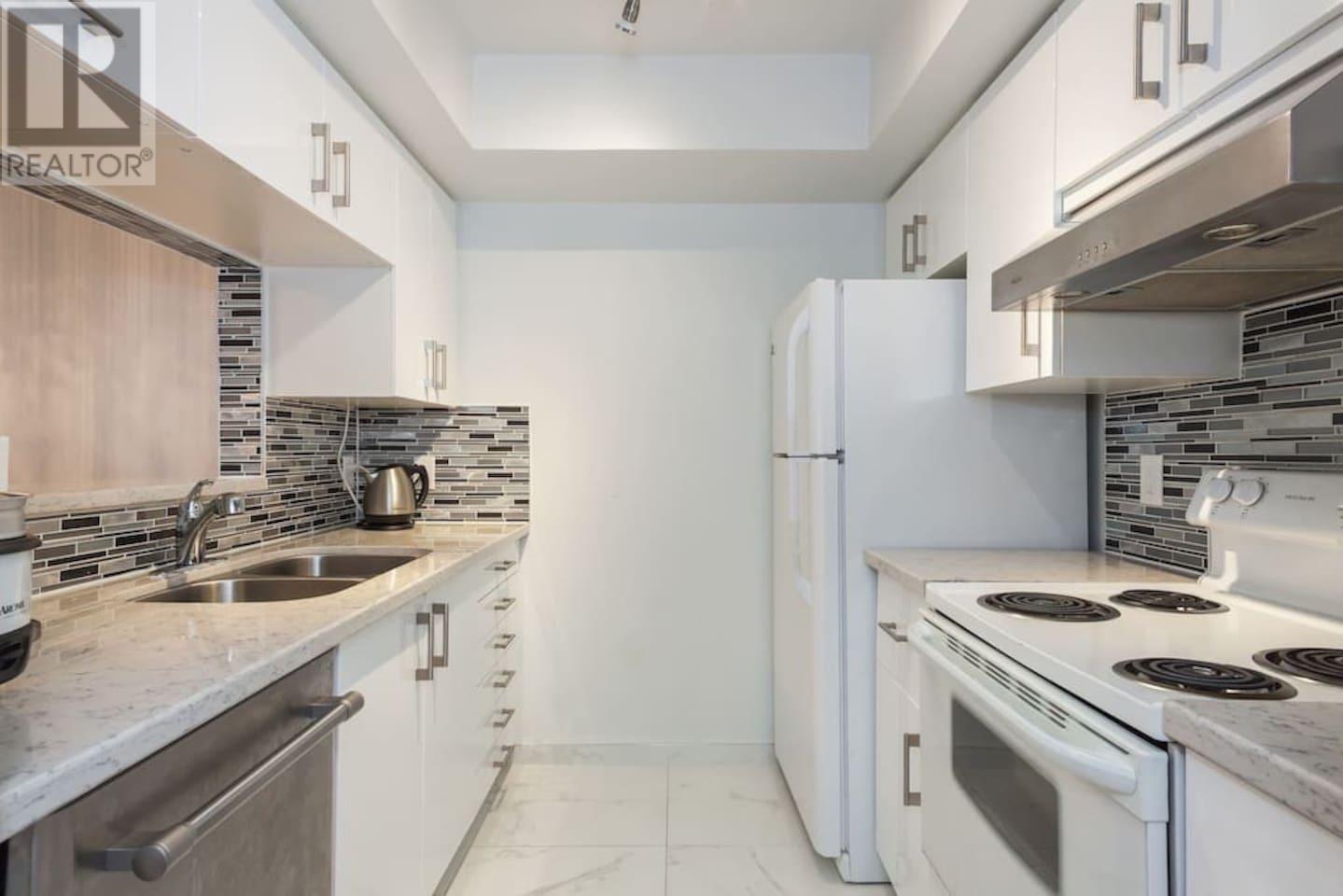 Listing Picture 7 of 13 : 4 1101 W 8TH AVENUE, Vancouver / 溫哥華 - 魯藝地產 Yvonne Lu Group - MLS Medallion Club Member