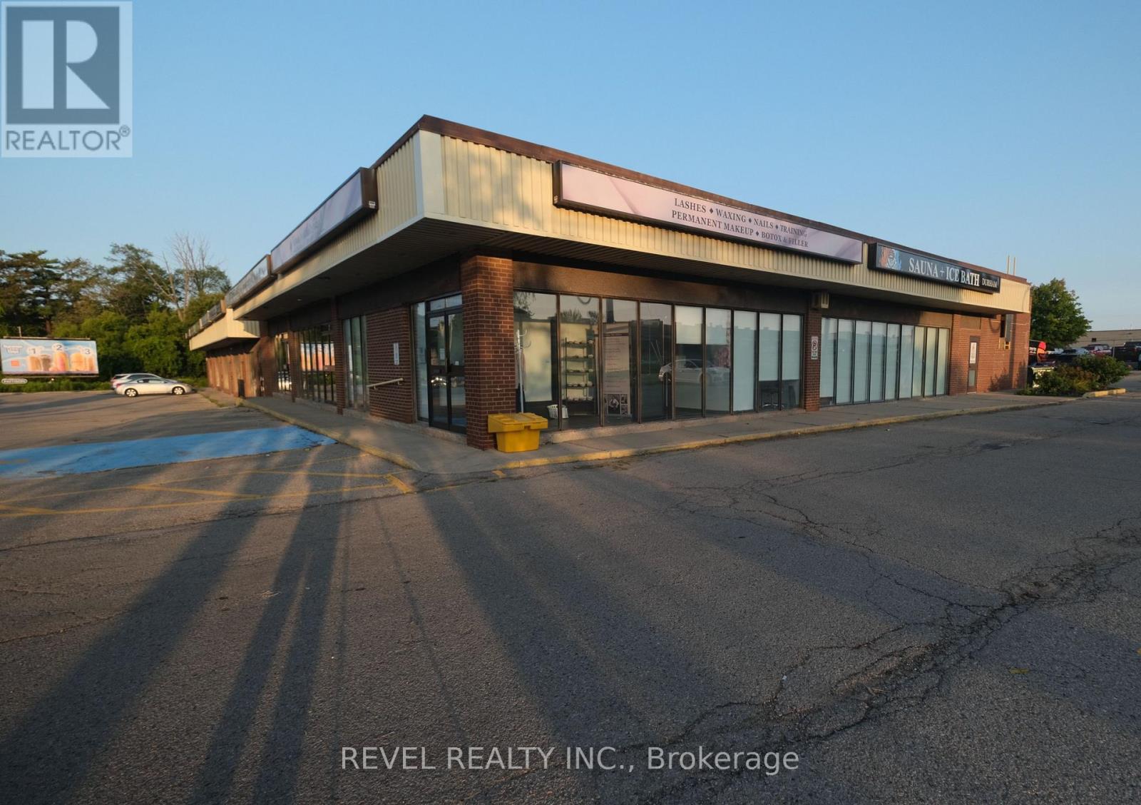 350 Wentworth Street E, Oshawa, Ontario  L1H 7R7 - Photo 2 - E11988412