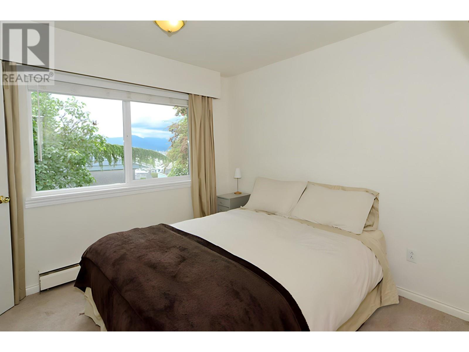 Listing Picture 12 of 23 : 3597 HAIDA DRIVE, Vancouver / 溫哥華 - 魯藝地產 Yvonne Lu Group - MLS Medallion Club Member