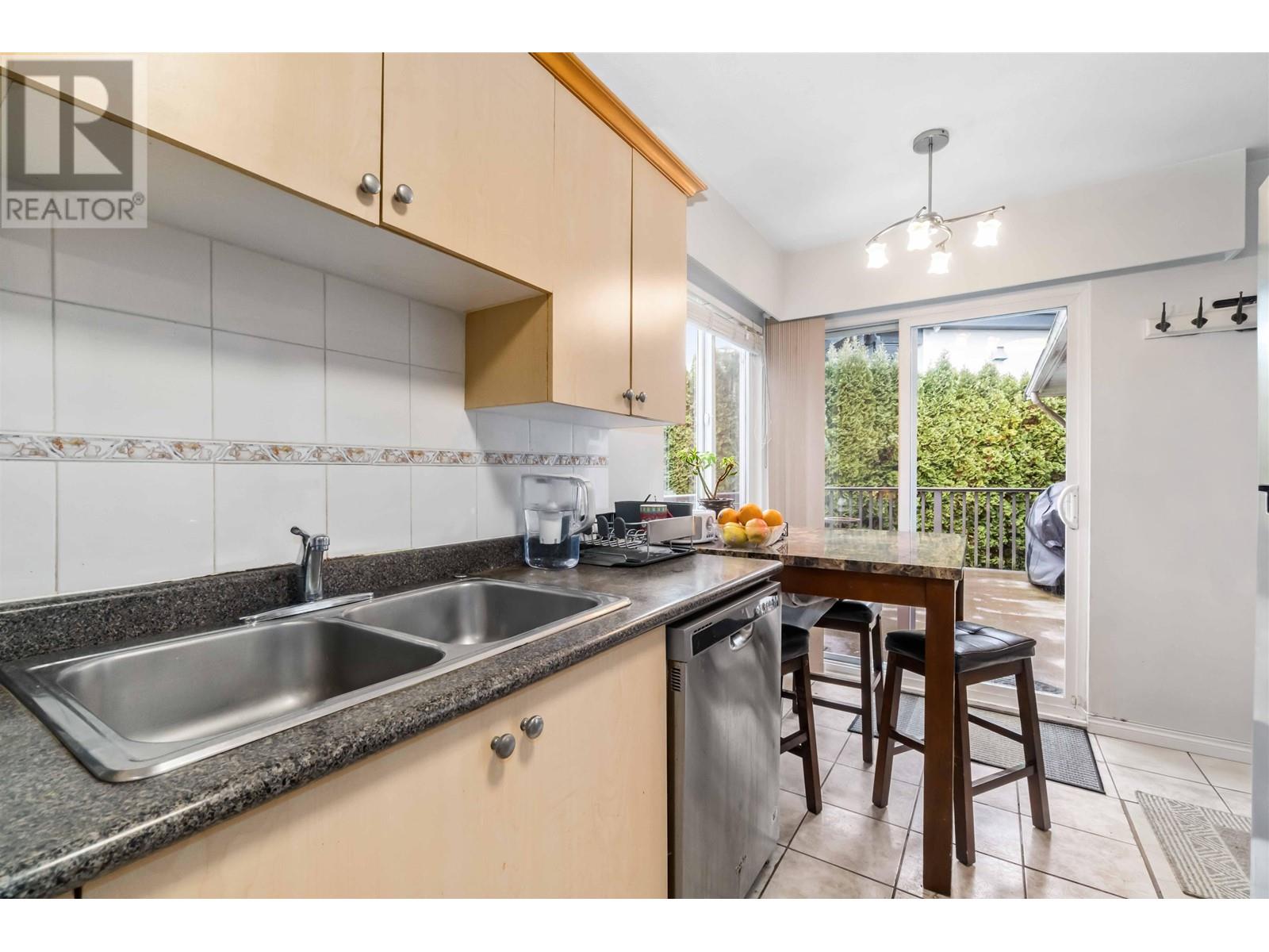 Listing Picture 9 of 23 : 3597 HAIDA DRIVE, Vancouver / 溫哥華 - 魯藝地產 Yvonne Lu Group - MLS Medallion Club Member