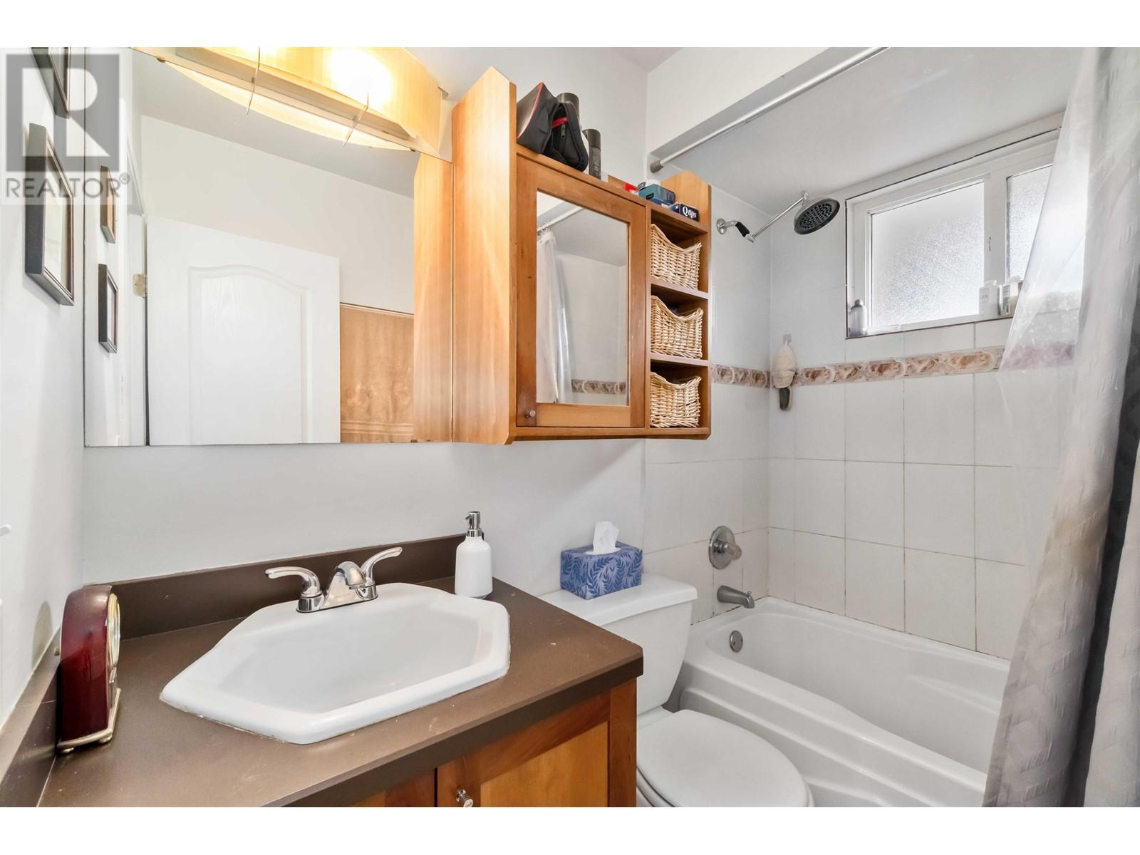 Listing Picture 19 of 23 : 3597 HAIDA DRIVE, Vancouver / 溫哥華 - 魯藝地產 Yvonne Lu Group - MLS Medallion Club Member