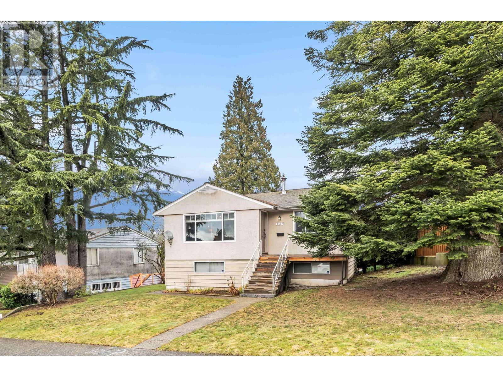 Listing Picture 2 of 23 : 3597 HAIDA DRIVE, Vancouver / 溫哥華 - 魯藝地產 Yvonne Lu Group - MLS Medallion Club Member