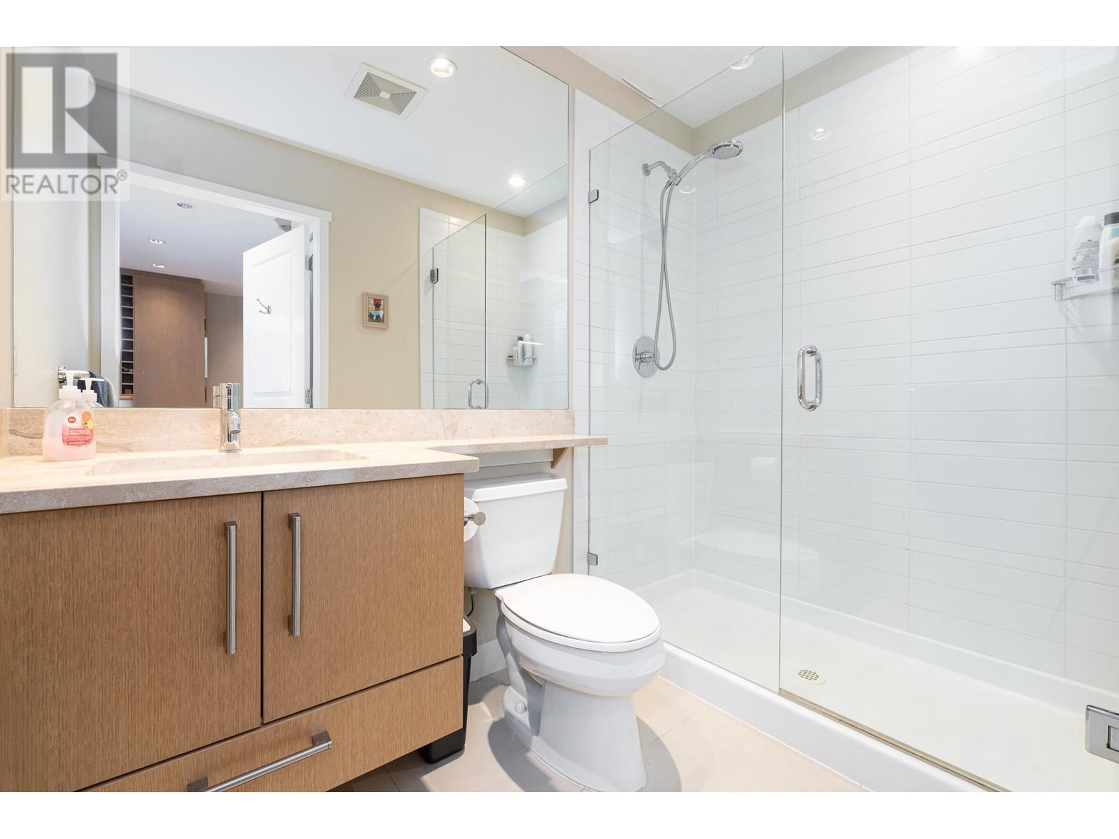 Listing Picture 19 of 25 : 203 1333 W 11TH AVENUE, Vancouver / 溫哥華 - 魯藝地產 Yvonne Lu Group - MLS Medallion Club Member