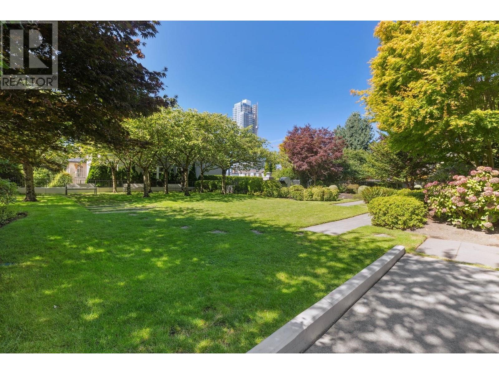 Listing Picture 23 of 25 : 203 1333 W 11TH AVENUE, Vancouver / 溫哥華 - 魯藝地產 Yvonne Lu Group - MLS Medallion Club Member