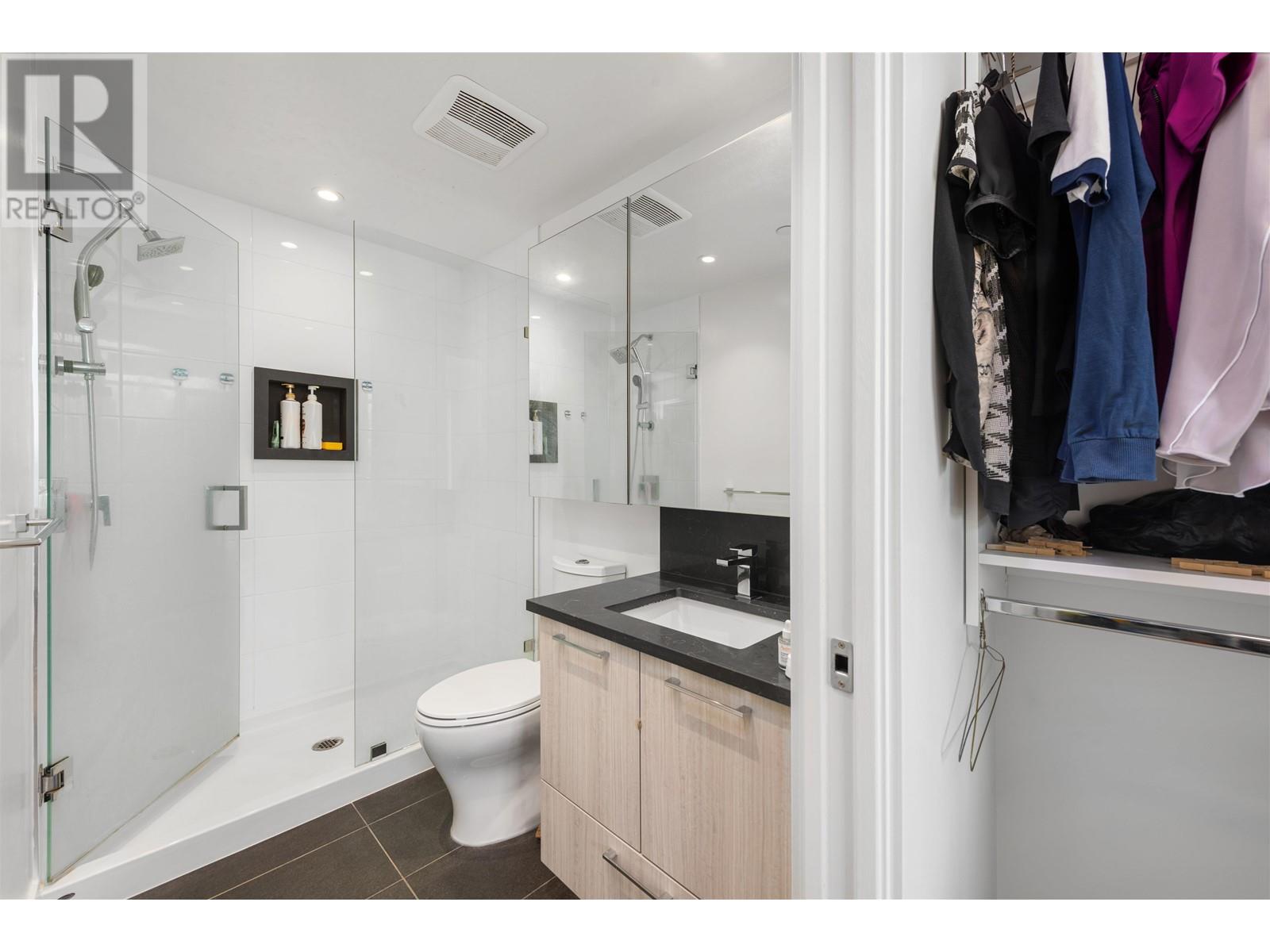 Listing Picture 14 of 28 : 808 8570 RIVERGRASS DRIVE, Vancouver / 溫哥華 - 魯藝地產 Yvonne Lu Group - MLS Medallion Club Member