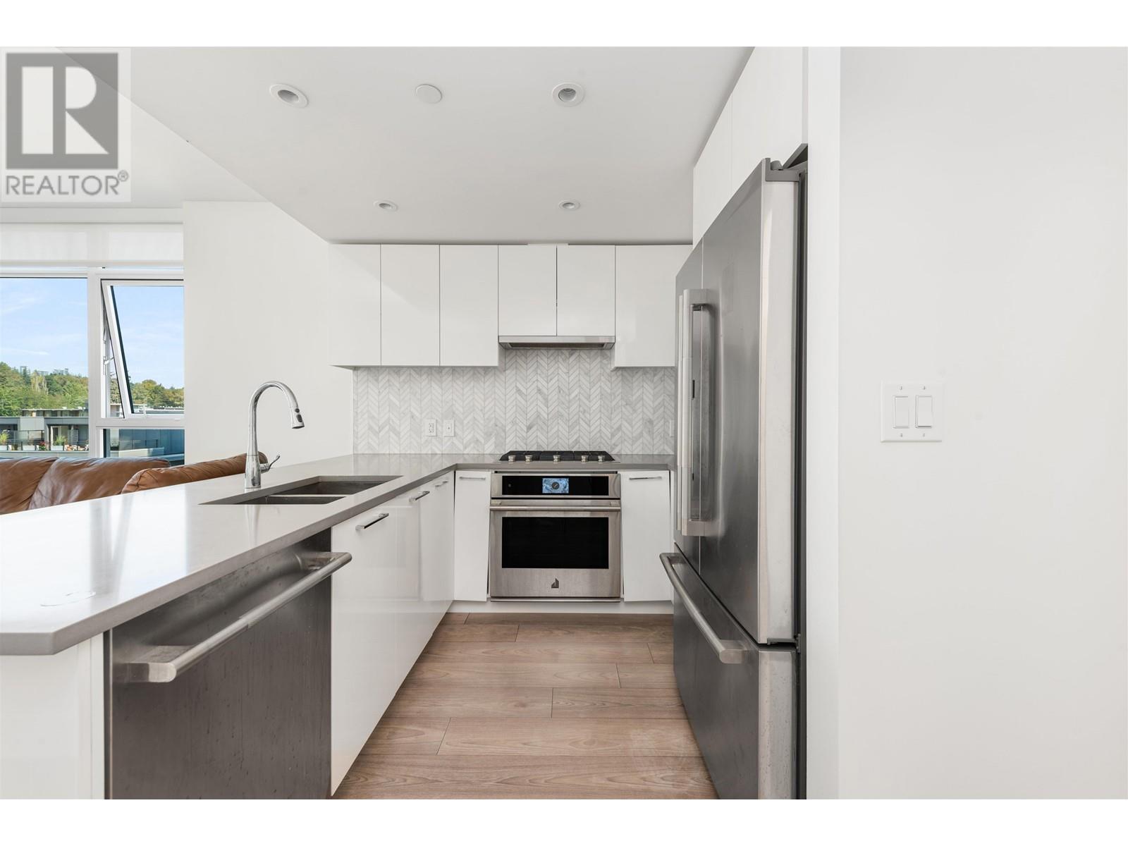 Listing Picture 7 of 28 : 808 8570 RIVERGRASS DRIVE, Vancouver / 溫哥華 - 魯藝地產 Yvonne Lu Group - MLS Medallion Club Member