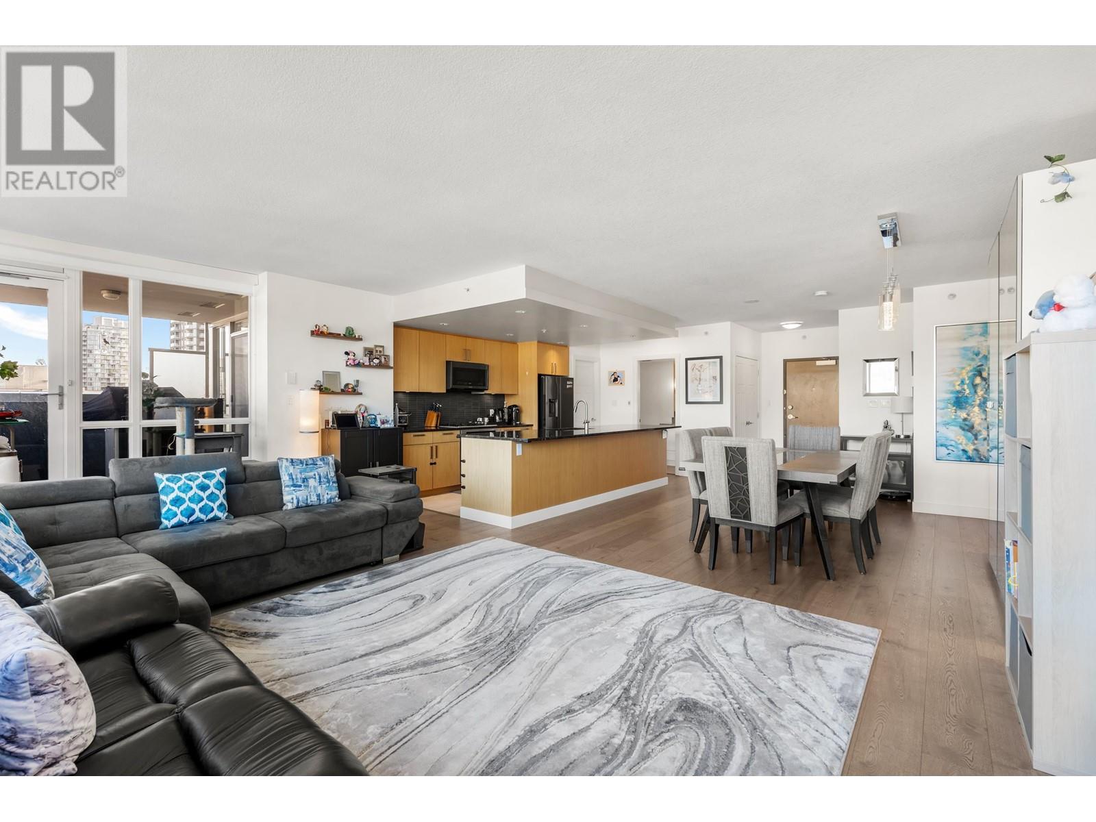 3103 2978 Glen Drive, Coquitlam, British Columbia  V3B 0C3 - Photo 13 - R2970765