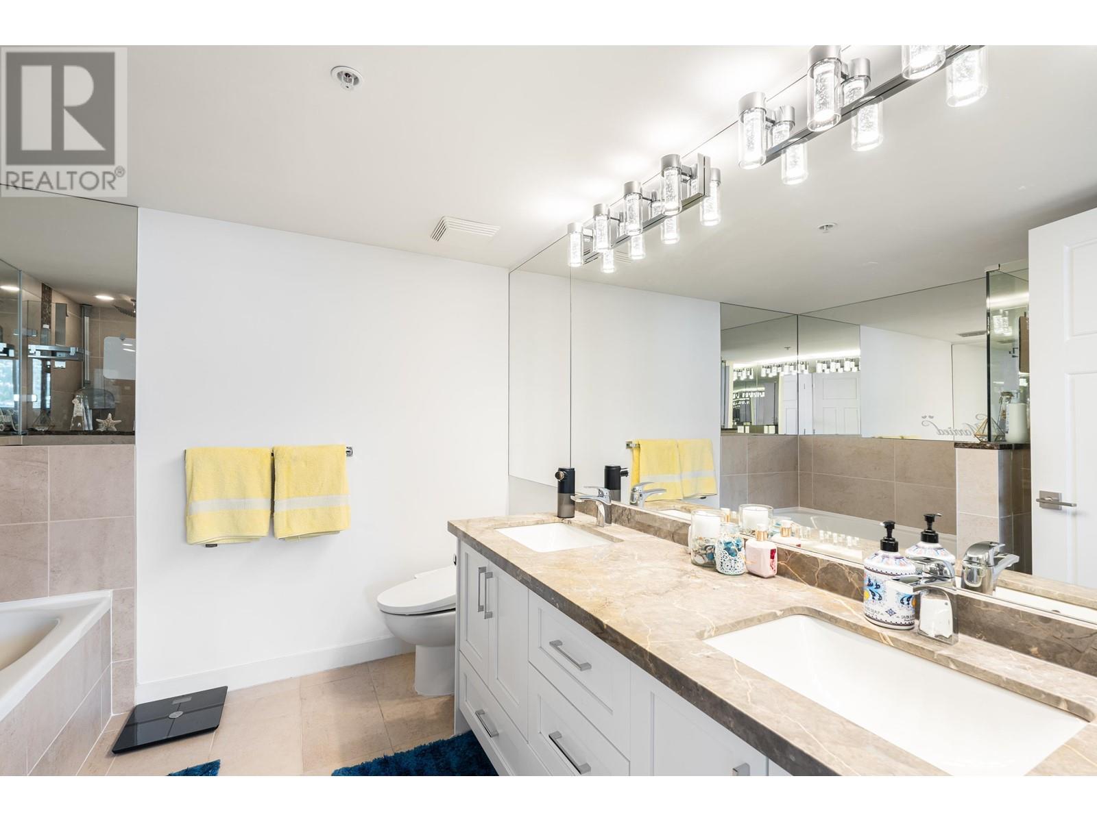 3103 2978 Glen Drive, Coquitlam, British Columbia  V3B 0C3 - Photo 16 - R2970765