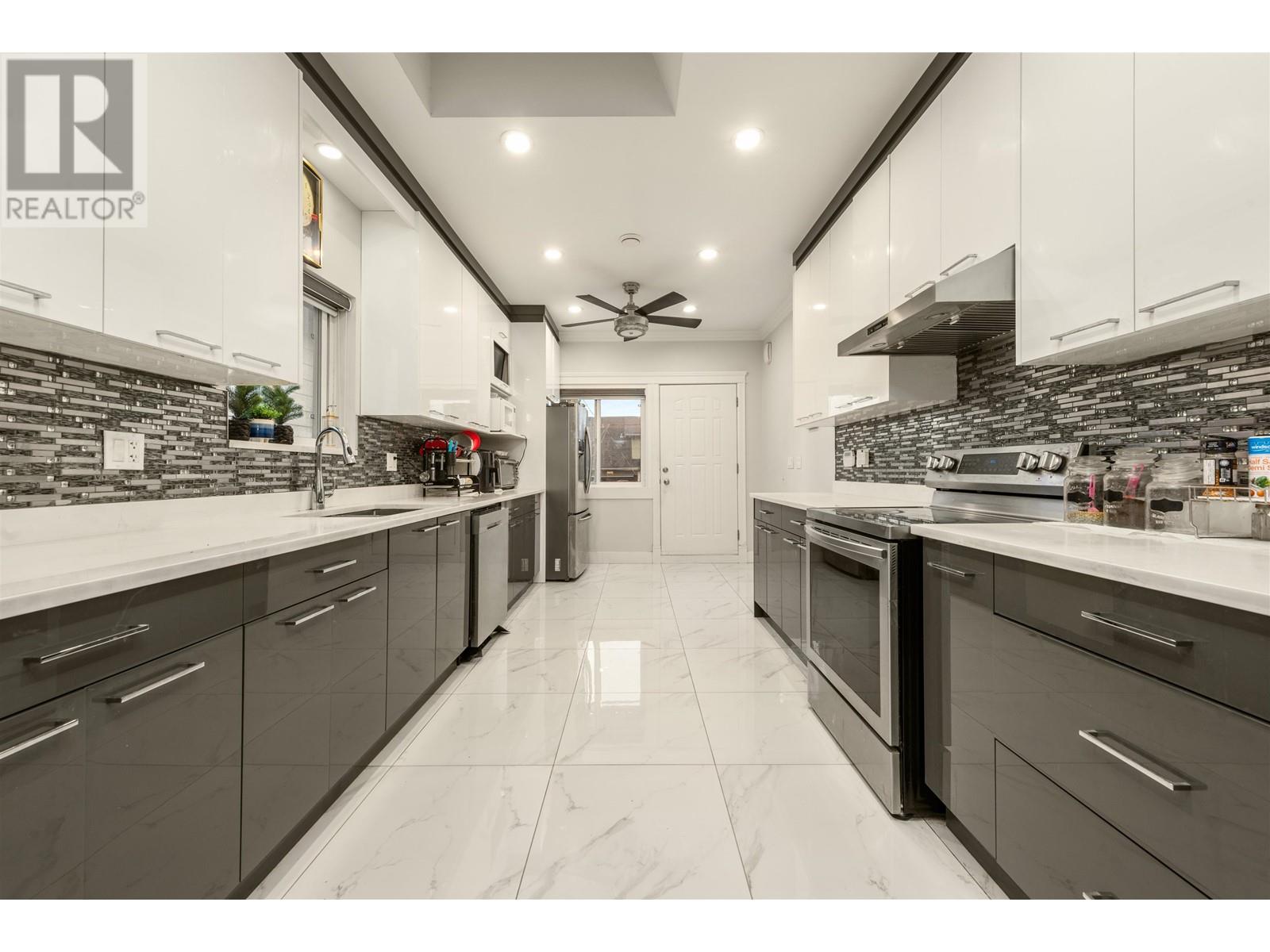 Listing Picture 8 of 16 : 765 SKEENA STREET, Vancouver / 溫哥華 - 魯藝地產 Yvonne Lu Group - MLS Medallion Club Member