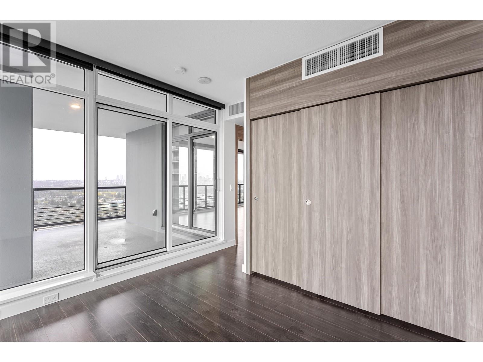 Listing Picture 14 of 36 : 4107 4720 LOUGHEED HIGHWAY, Burnaby / 本拿比 - 魯藝地產 Yvonne Lu Group - MLS Medallion Club Member