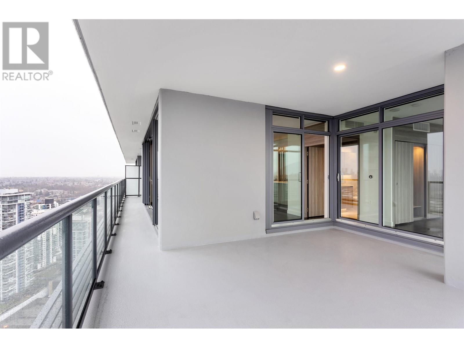 Listing Picture 24 of 36 : 4107 4720 LOUGHEED HIGHWAY, Burnaby / 本拿比 - 魯藝地產 Yvonne Lu Group - MLS Medallion Club Member