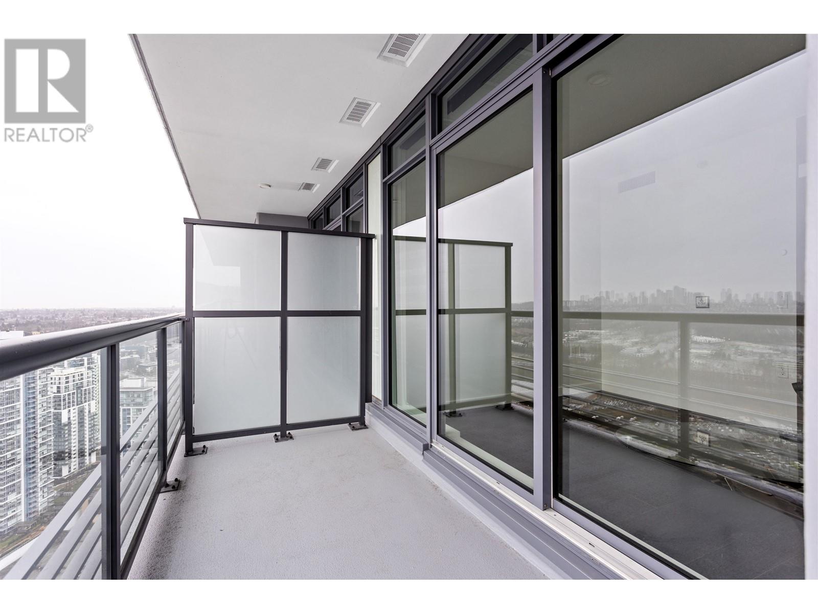 Listing Picture 29 of 36 : 4107 4720 LOUGHEED HIGHWAY, Burnaby / 本拿比 - 魯藝地產 Yvonne Lu Group - MLS Medallion Club Member
